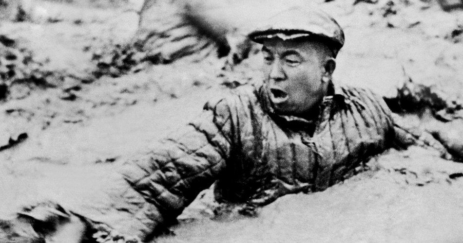 60年来,几代大庆人艰苦创业、接力奋斗,在亘古荒原上建成我国最大的石油生产基地。大庆油田的卓越贡献已经镌刻在伟大祖国的历史丰碑上,大庆精神、铁人精神已经成为中华民族伟大精神的重要组成部分。