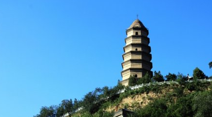 老区和老区人民,为我们党领导的中国革命作出了重大牺牲和贡献。这些牺牲和贡献永远镌刻在中国共产党、中国人民解放军、中华人民共和国的历史丰碑上。